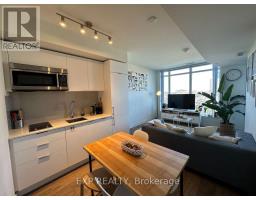 512 - 27 BATHURST STREET, Toronto, Ontario