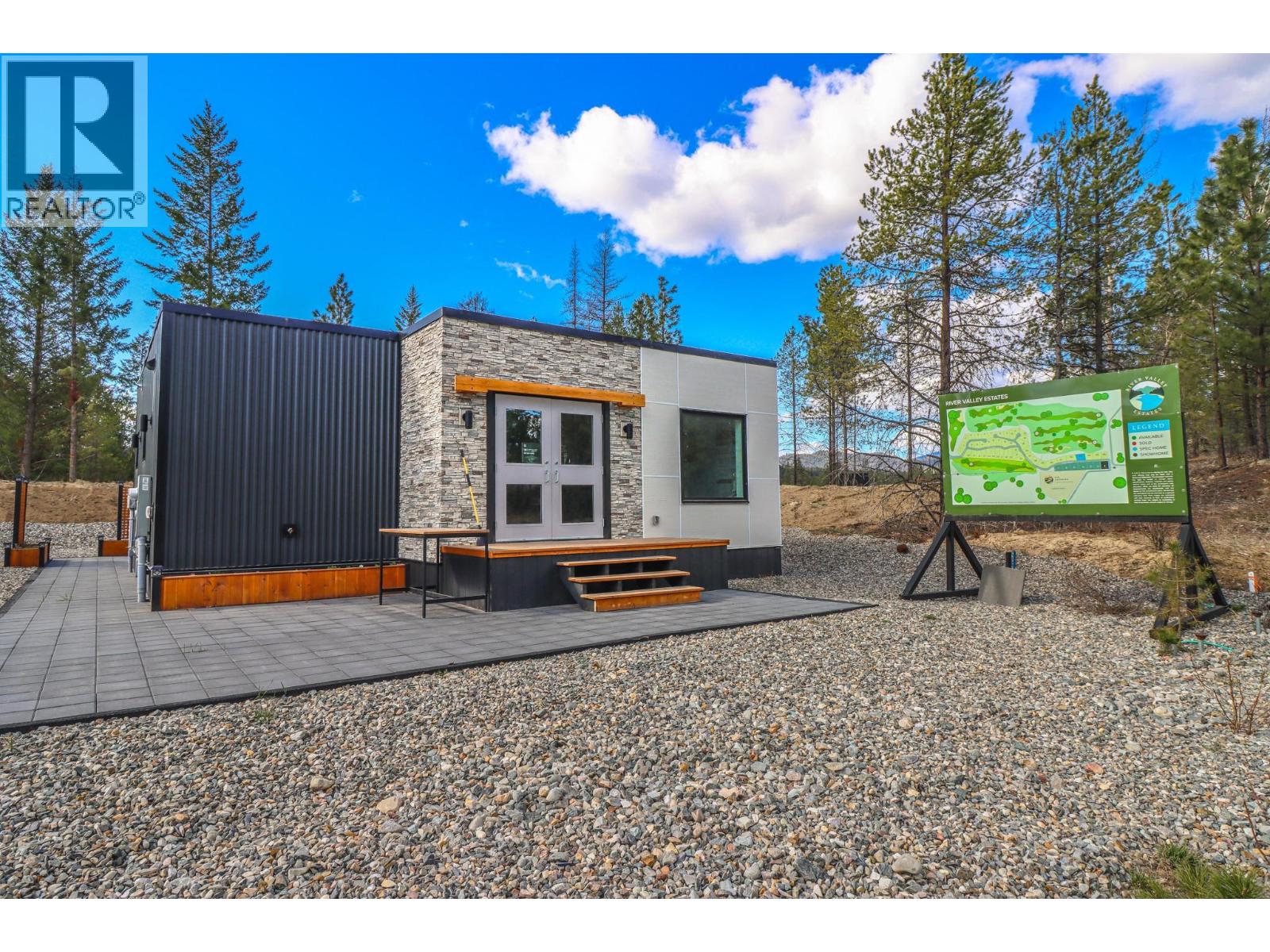 333 Corral Close, Cranbrook, British Columbia  V1C 0C2 - Photo 9 - 10366895