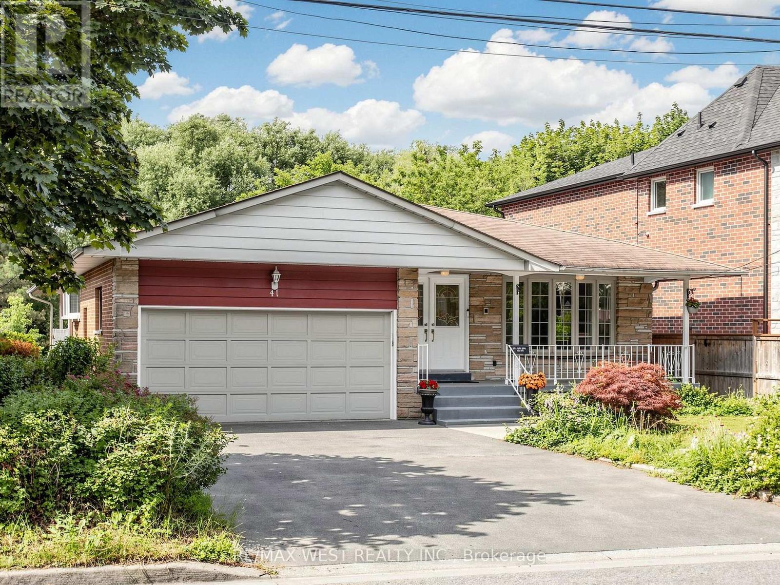 41 BURNVIEW CRESCENT, Toronto (Woburn)