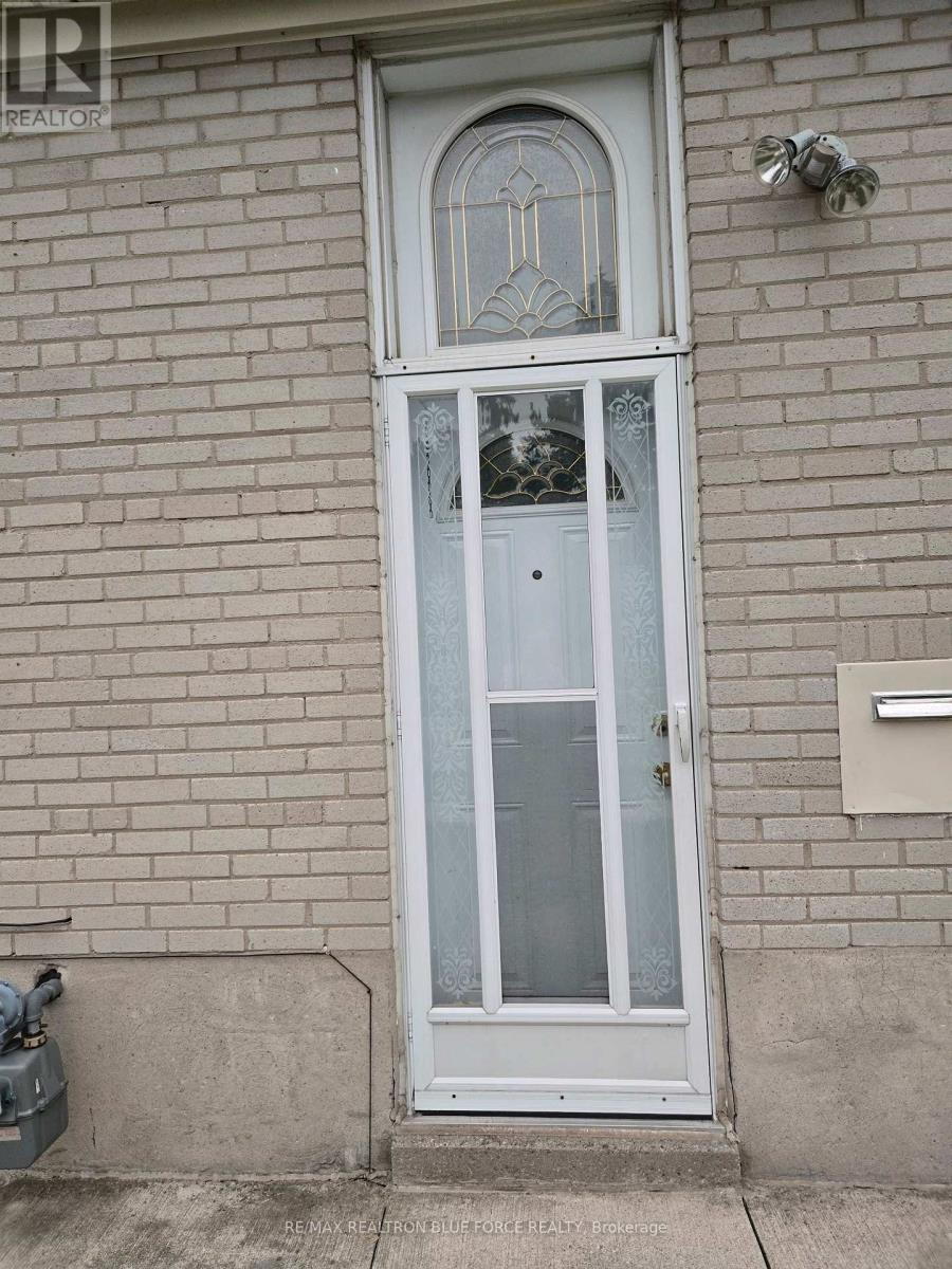 103 Santamonica Boulevard, Toronto, Ontario  M1L 4H3 - Photo 3 - E13574178