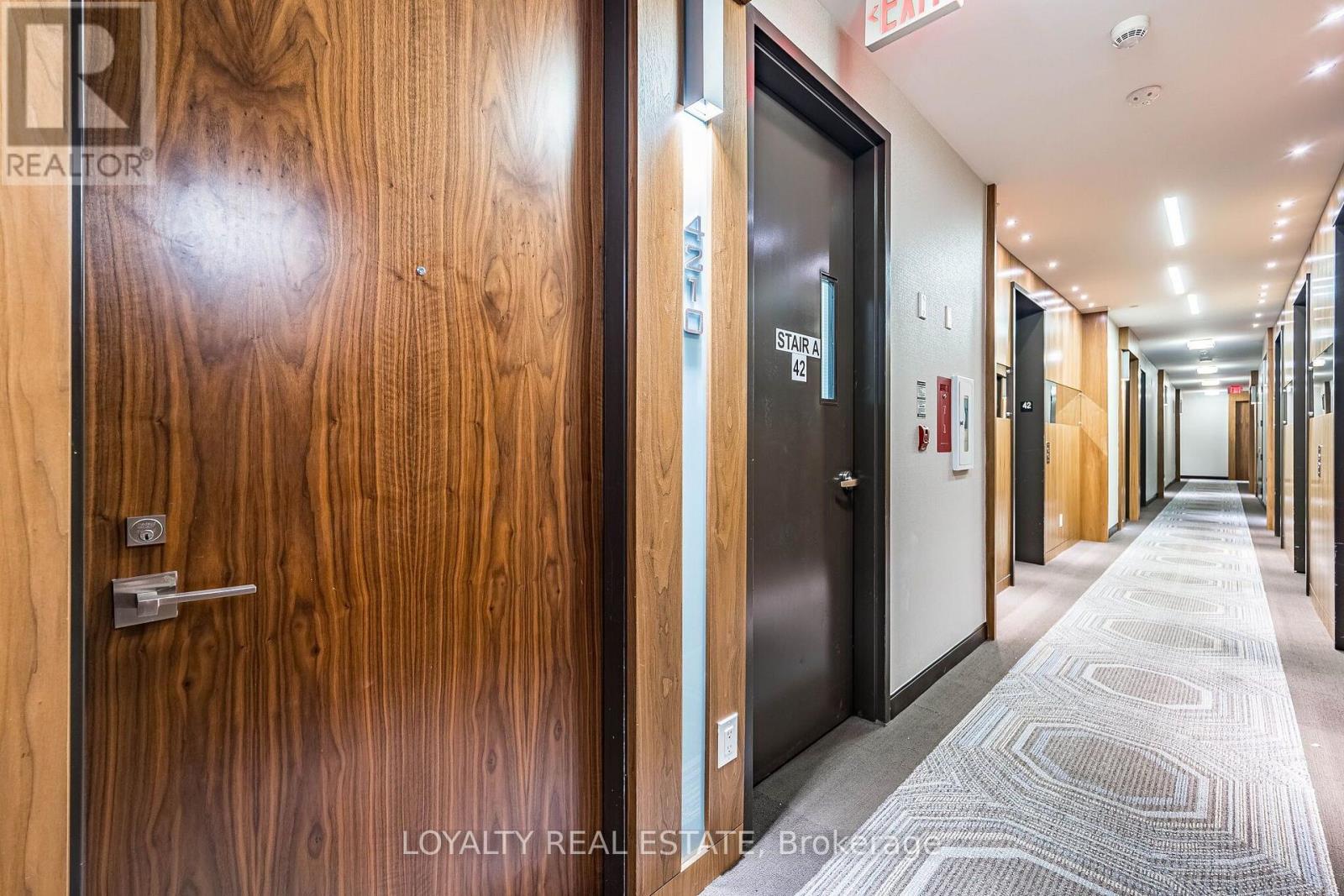 4210 - 36 Parklawn Road, Toronto, Ontario M8Y 3H8 - Photo 8 - W13574124