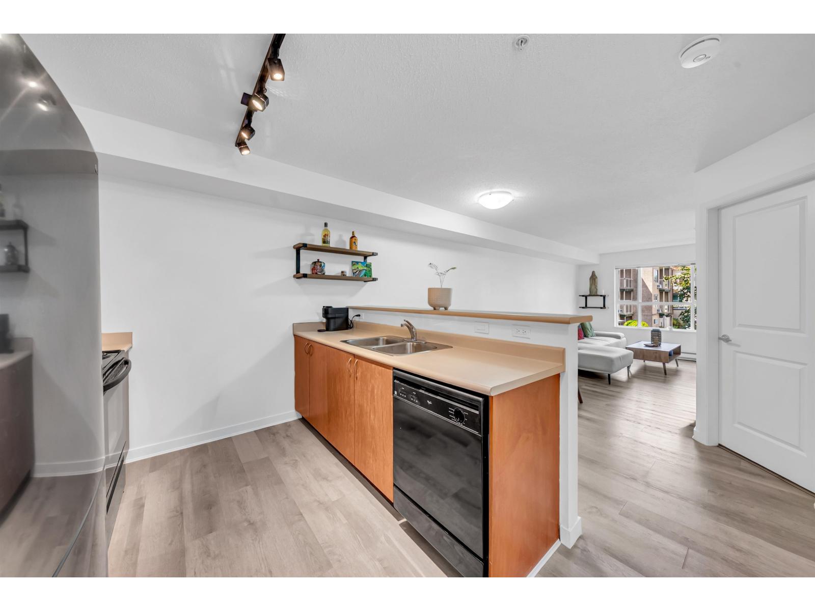 209 5465 203 Street, Langley, British Columbia V3A 9L8 - Photo 9 - R3145795