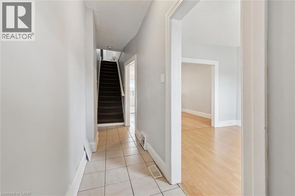 126 Wellington Street N, Kitchener, Ontario  N2H 5K1 - Photo 7 - 40845950