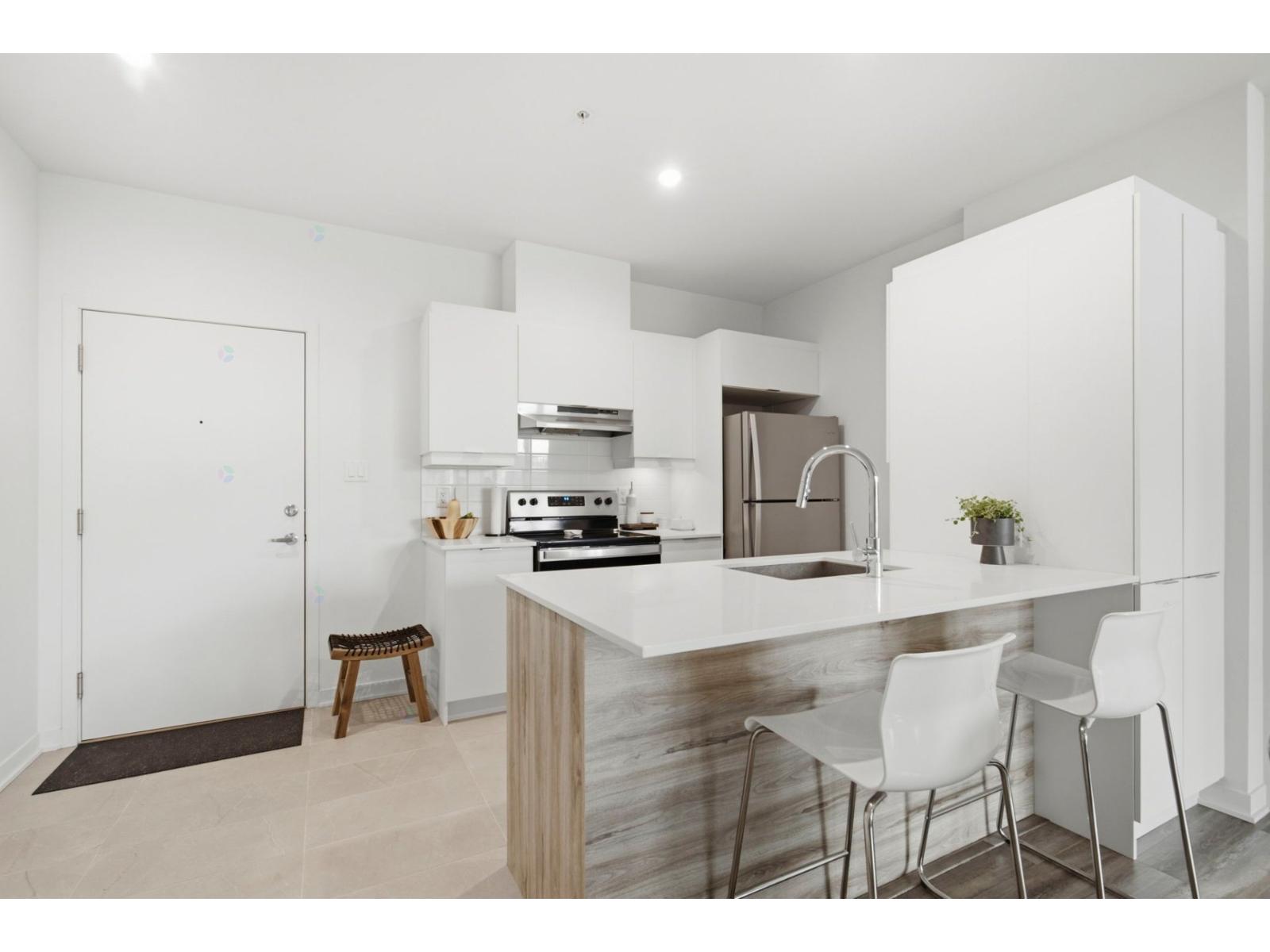 2530 Rue Maurice-Savoie|#202 Longueuil (Le Vieux-Longueuil) Quebec Canada J4N0K2 5