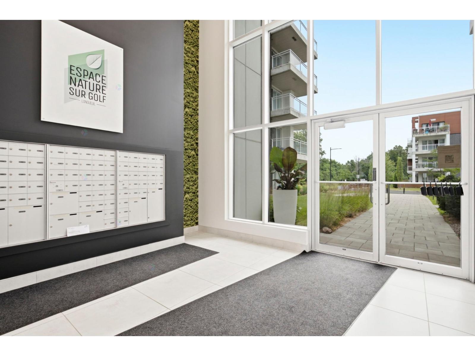 2530 Rue Maurice-Savoie|#202 Longueuil (Le Vieux-Longueuil) Quebec Canada J4N0K2 3
