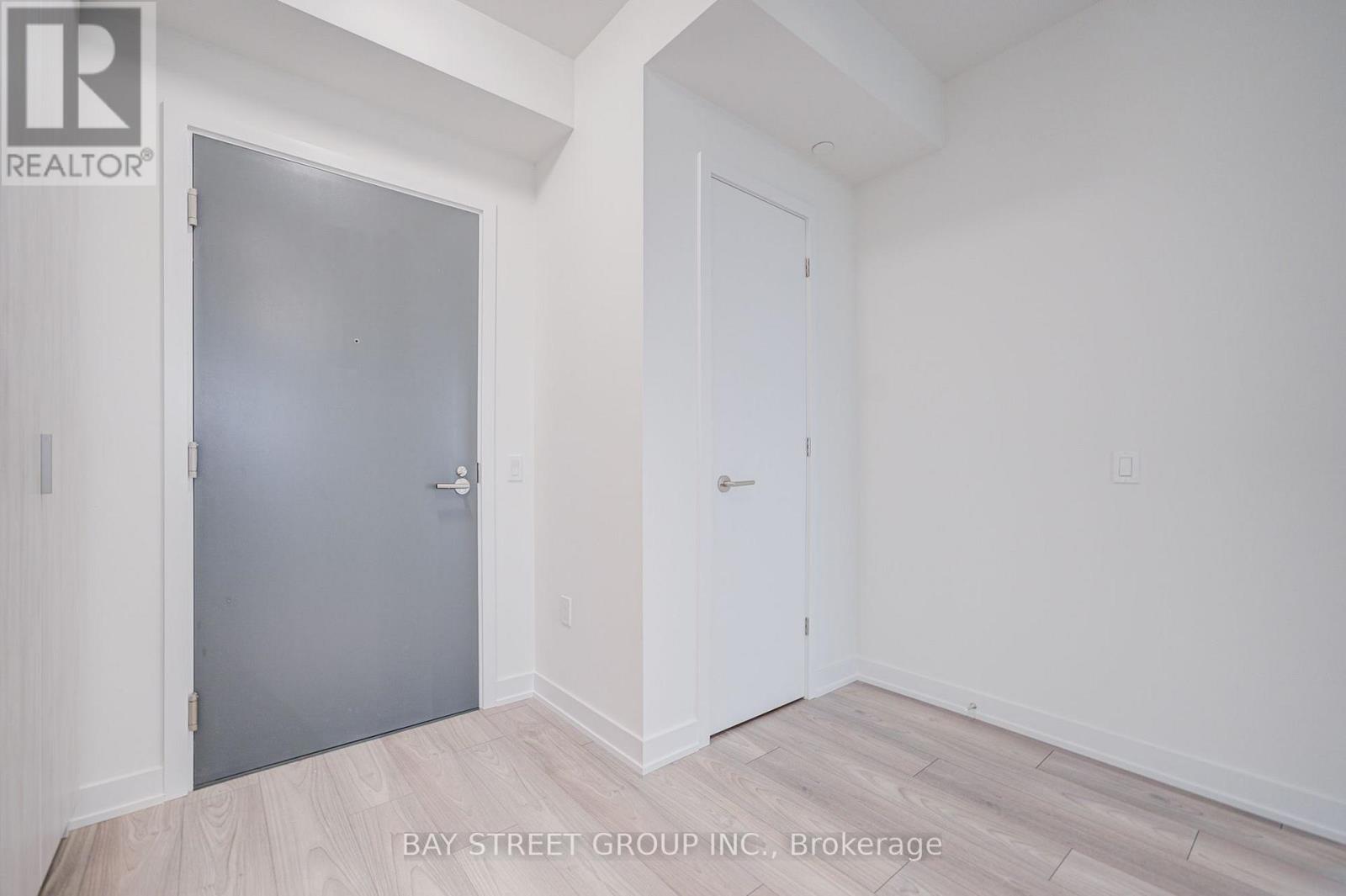 2023 - 5858 Yonge Street, Toronto, Ontario  M2M 0C6 - Photo 10 - C13574226