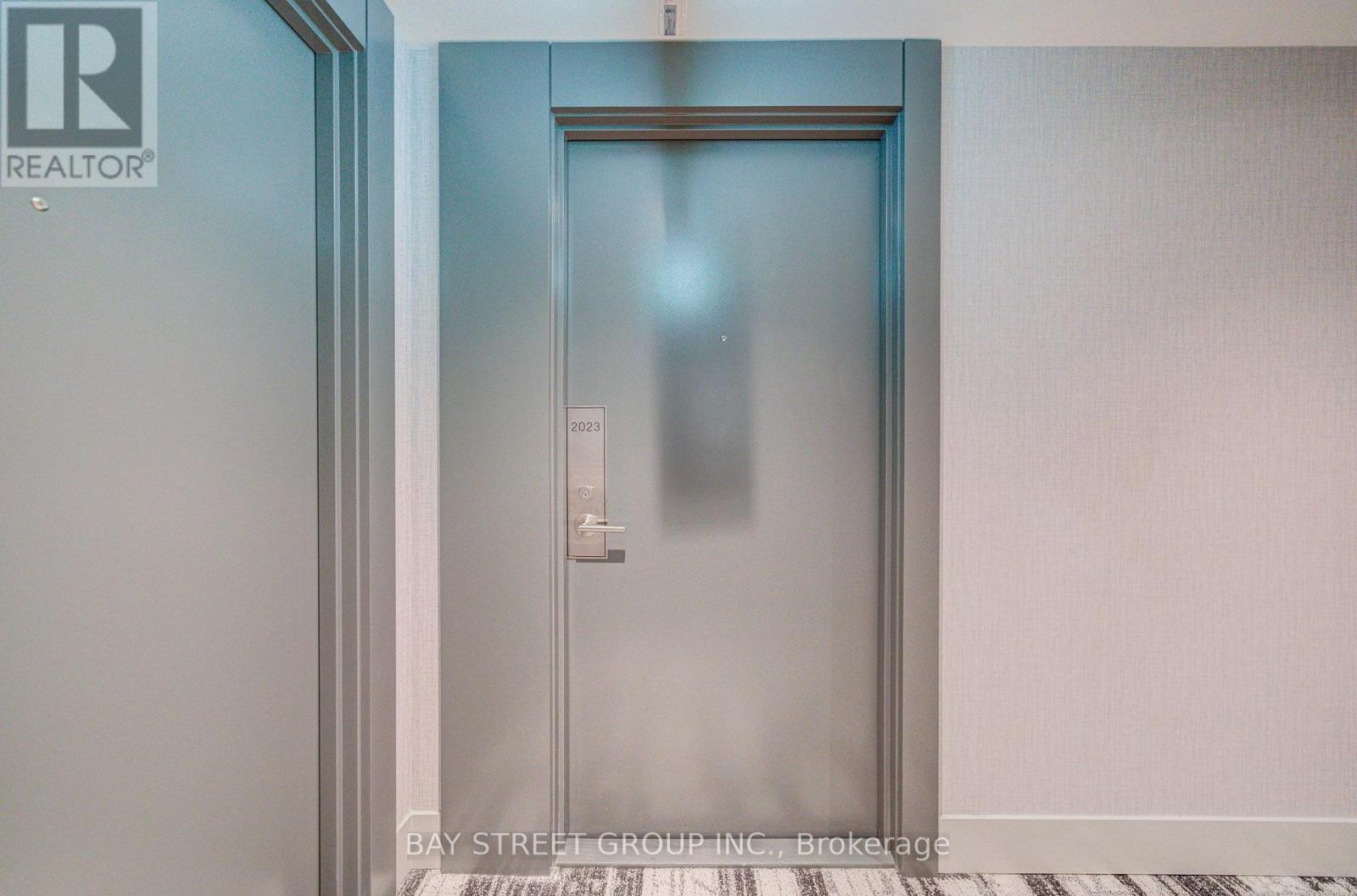 2023 - 5858 Yonge Street, Toronto, Ontario  M2M 0C6 - Photo 9 - C13574226