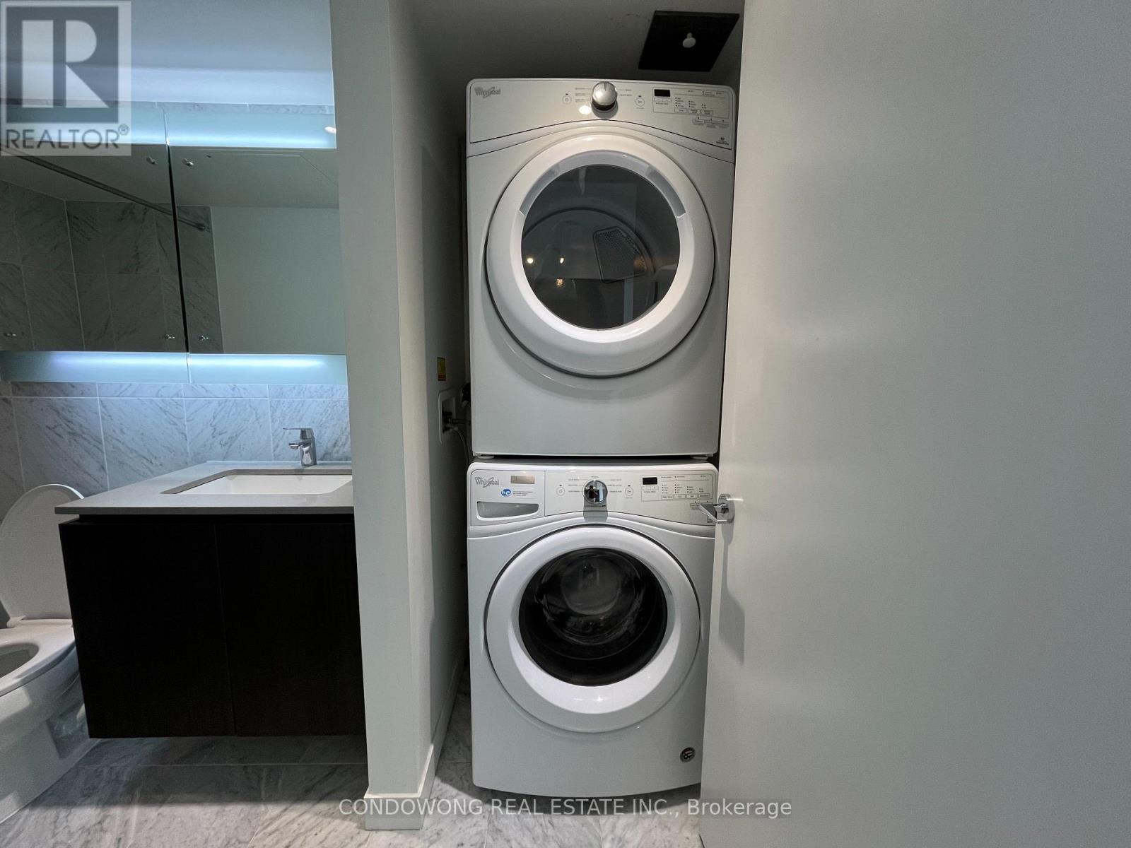 3015 - 70 Queens Wharf Road, Toronto, Ontario  M5V 0J2 - Photo 8 - C13574250