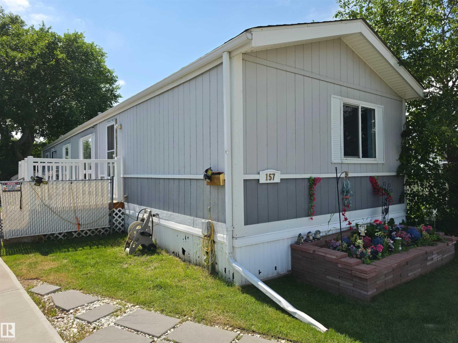 157 Lee Ridge Rd NW, Edmonton, Alberta  T6K 0N1 - Photo 3 - E4499323