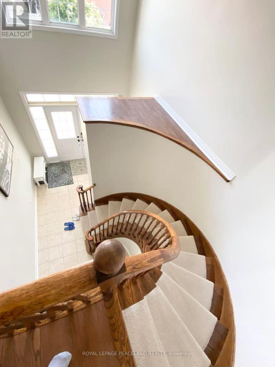 138 Farmstead Road, Richmond Hill, Ontario  L4S 1X2 - Photo 5 - N13574214
