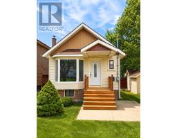 36 RIDGE ROAD, Toronto, Ontario