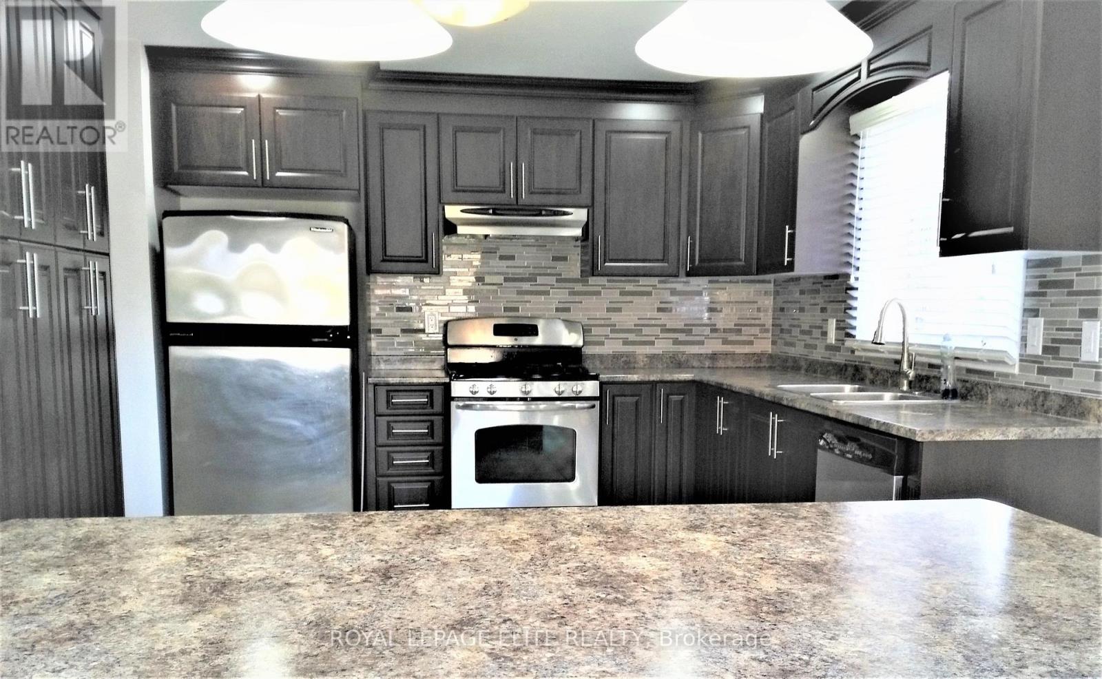 1171 Giles Gate, Oakville, Ontario  L6M 2S4 - Photo 5 - W13574228