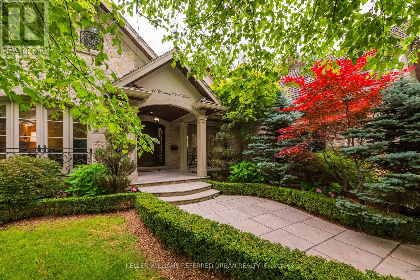 11 COUNTRY CLUB DRIVE, Toronto, Ontario