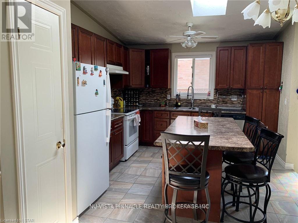1263 Aldersbrook Road, London North (North I), Ontario  N6G 4T3 - Photo 16 - X13574376
