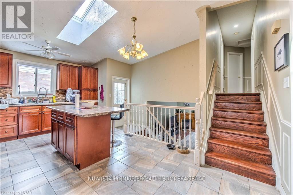 1263 Aldersbrook Road, London North (North I), Ontario  N6G 4T3 - Photo 6 - X13574376