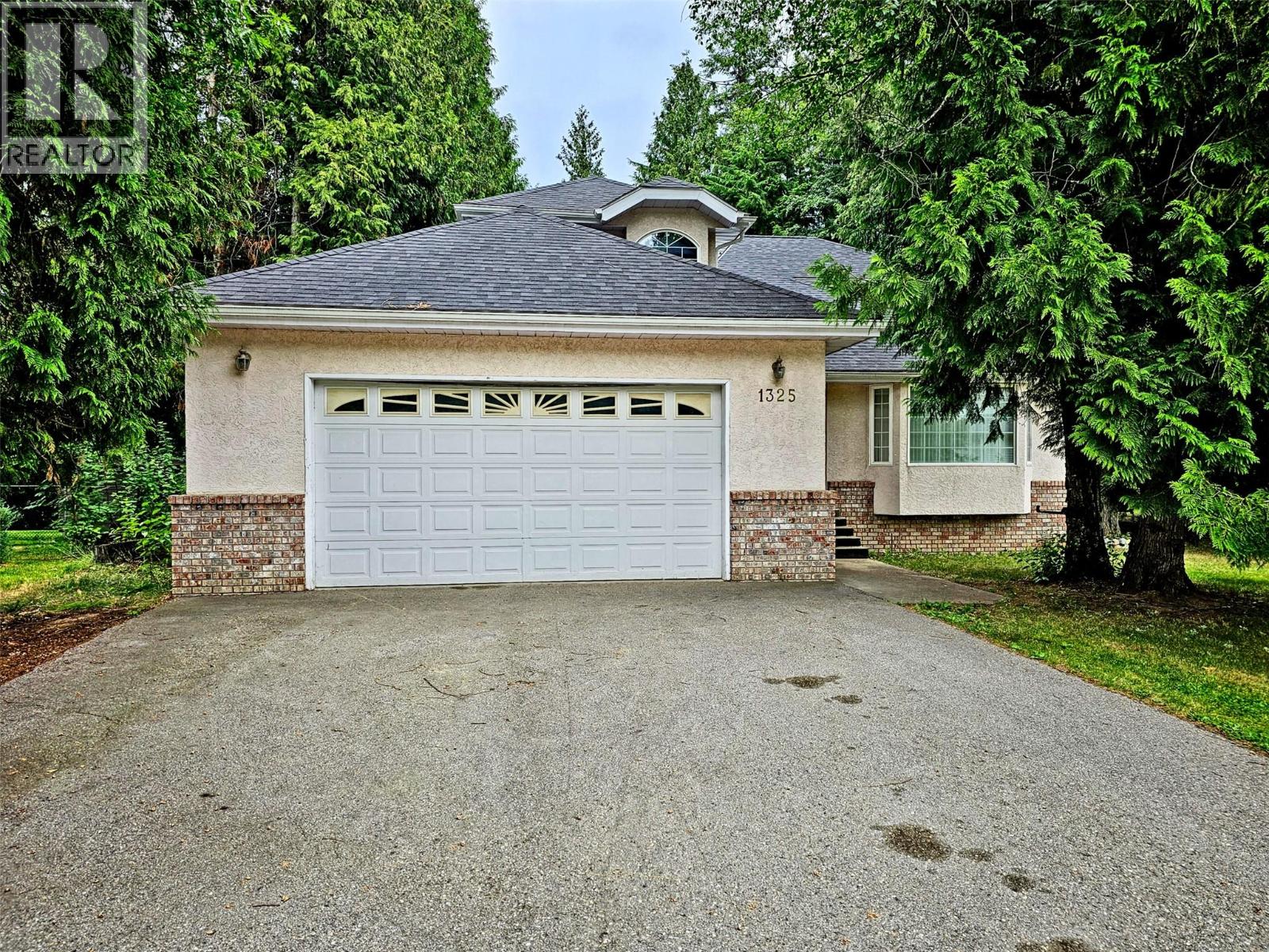 1325 Forest Road