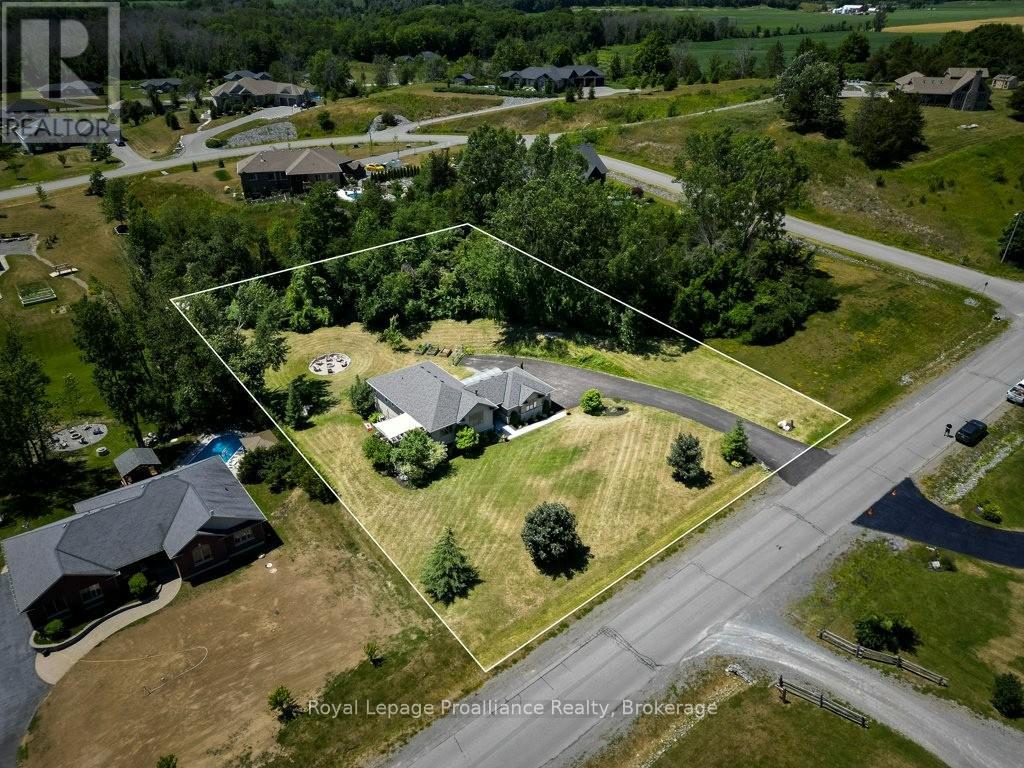 47 Windwhisper Drive, Belleville, Ontario  K0K 2V0 - Photo 3 - X13542386