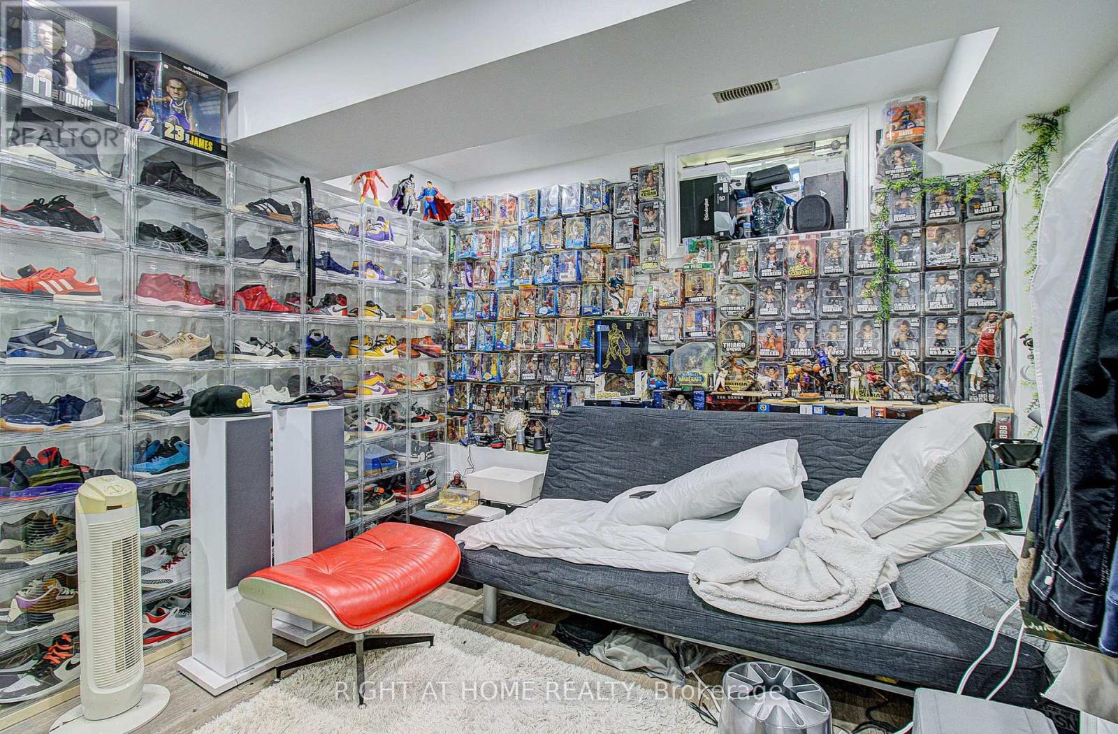 67 Scarborough Heights Boulevard, Toronto, Ontario  M1M 2V5 - Photo 17 - E13521506