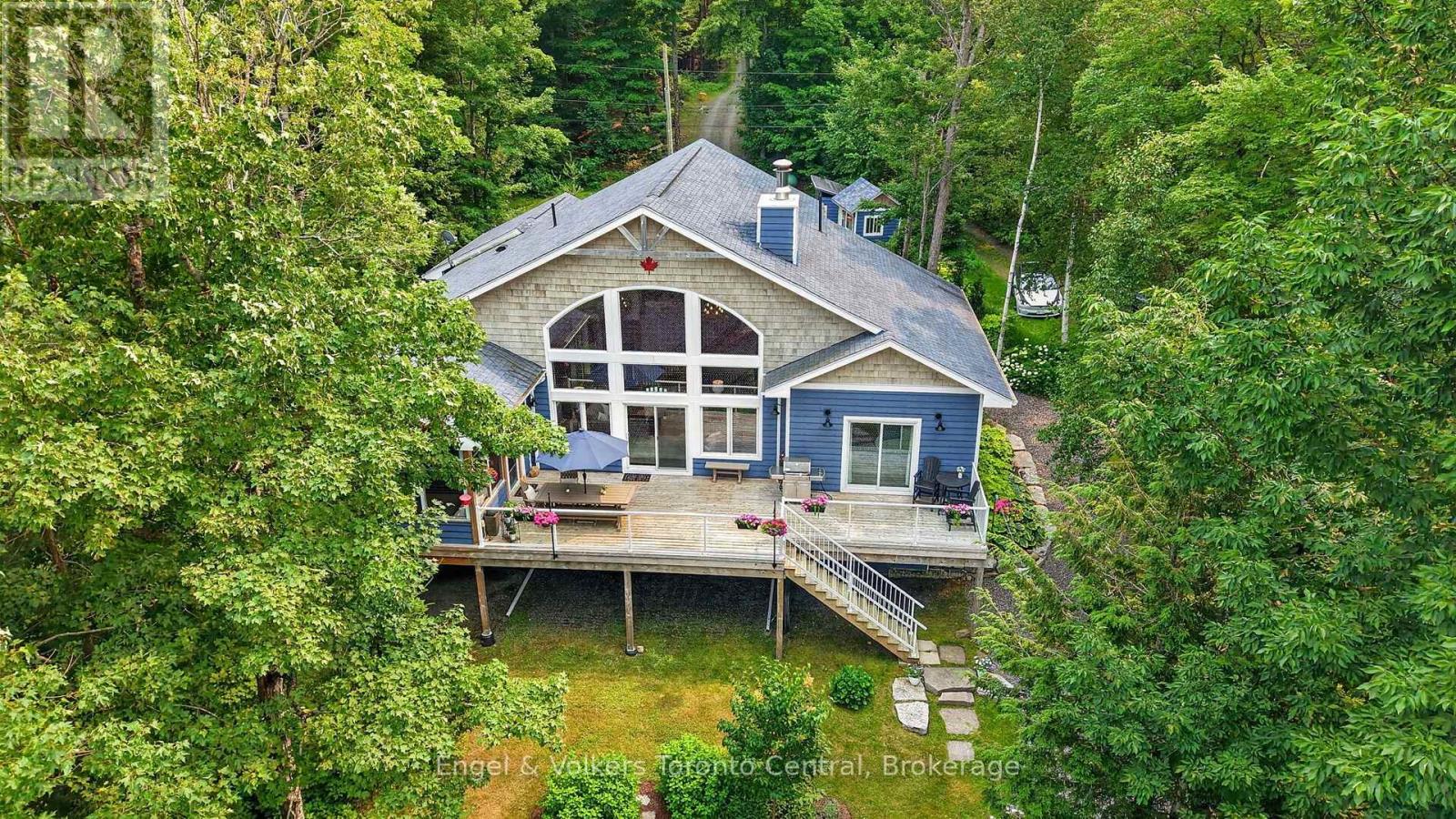 1076 HEALEY LAKE ROAD, Bracebridge, Ontario