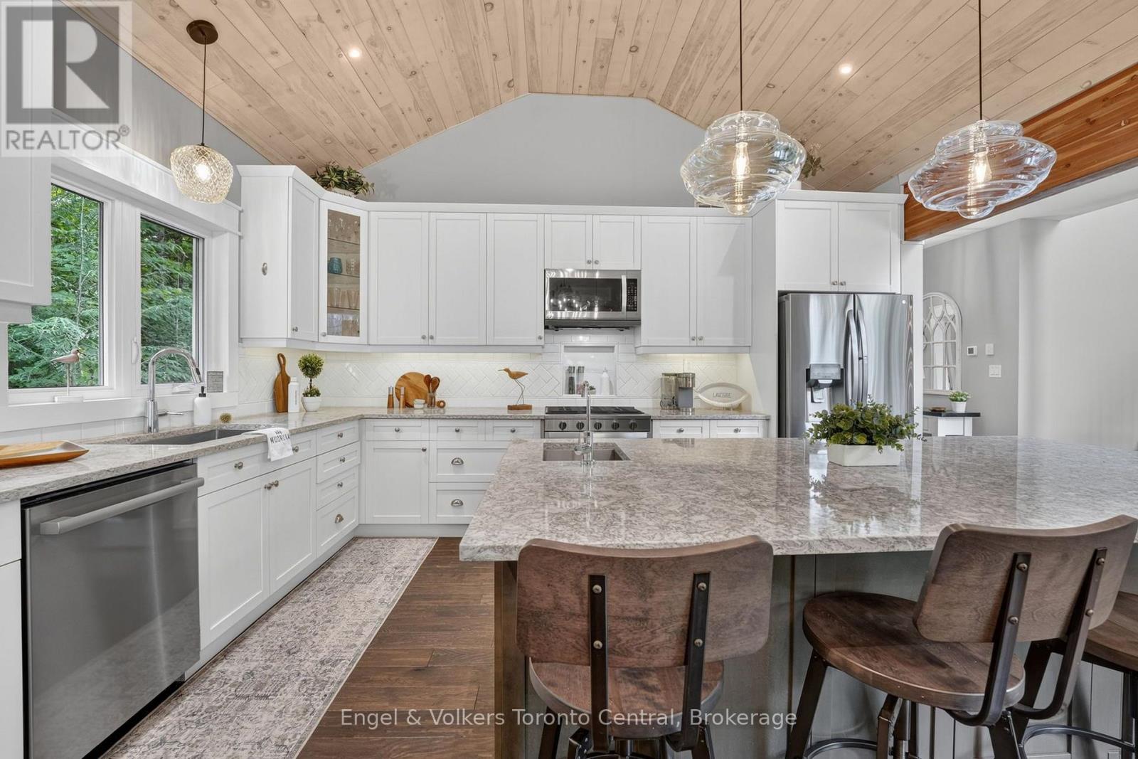 1076 Healey Lake Road, Bracebridge, Ontario  P1L 1X3 - Photo 4 - X13574482