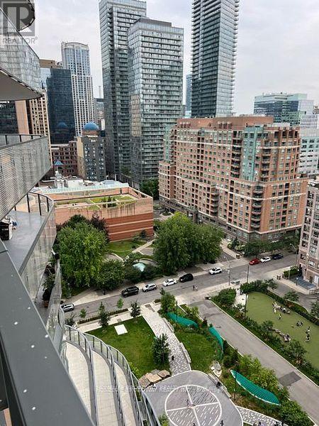 1306 - 11 Wellesley Street W, Toronto (Bay Street Corridor), Ontario  M4Y 1E8 - Photo 10 - C13574480