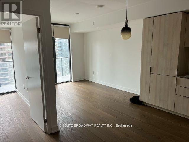 1306 - 11 Wellesley Street W, Toronto (Bay Street Corridor), Ontario  M4Y 1E8 - Photo 4 - C13574480