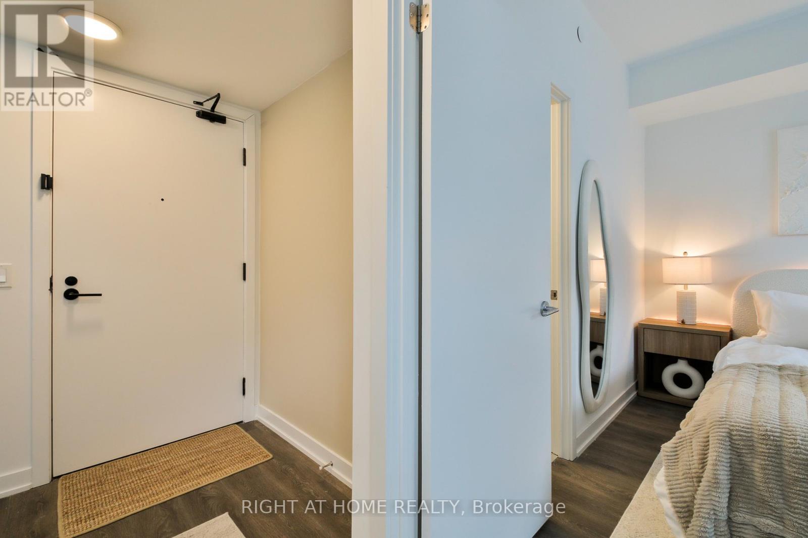 428 - 1612 Charles Street, Whitby (Port Whitby), Ontario  L1N 1B9 - Photo 2 - E13574510