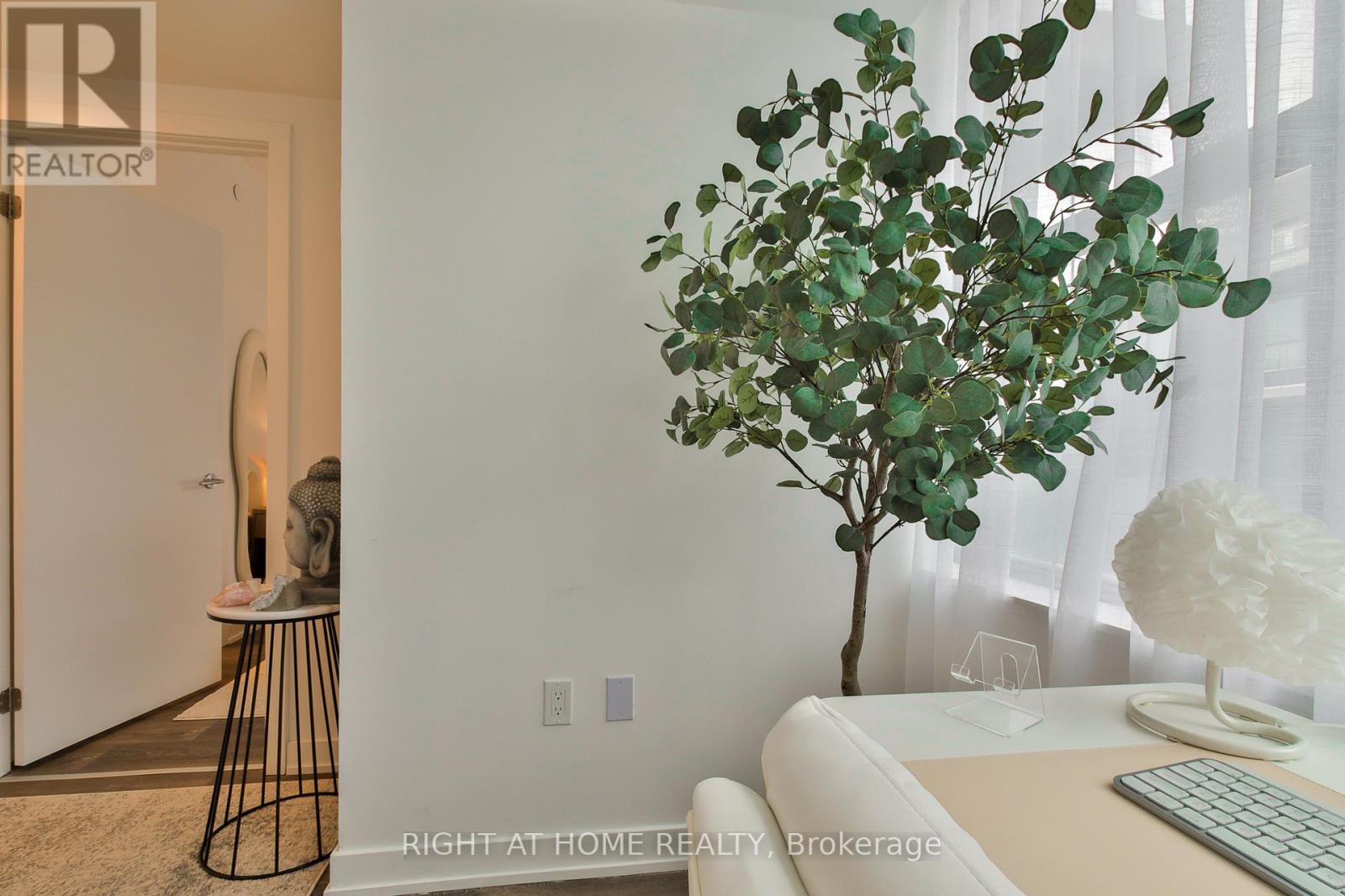 428 - 1612 Charles Street, Whitby (Port Whitby), Ontario  L1N 1B9 - Photo 4 - E13574510