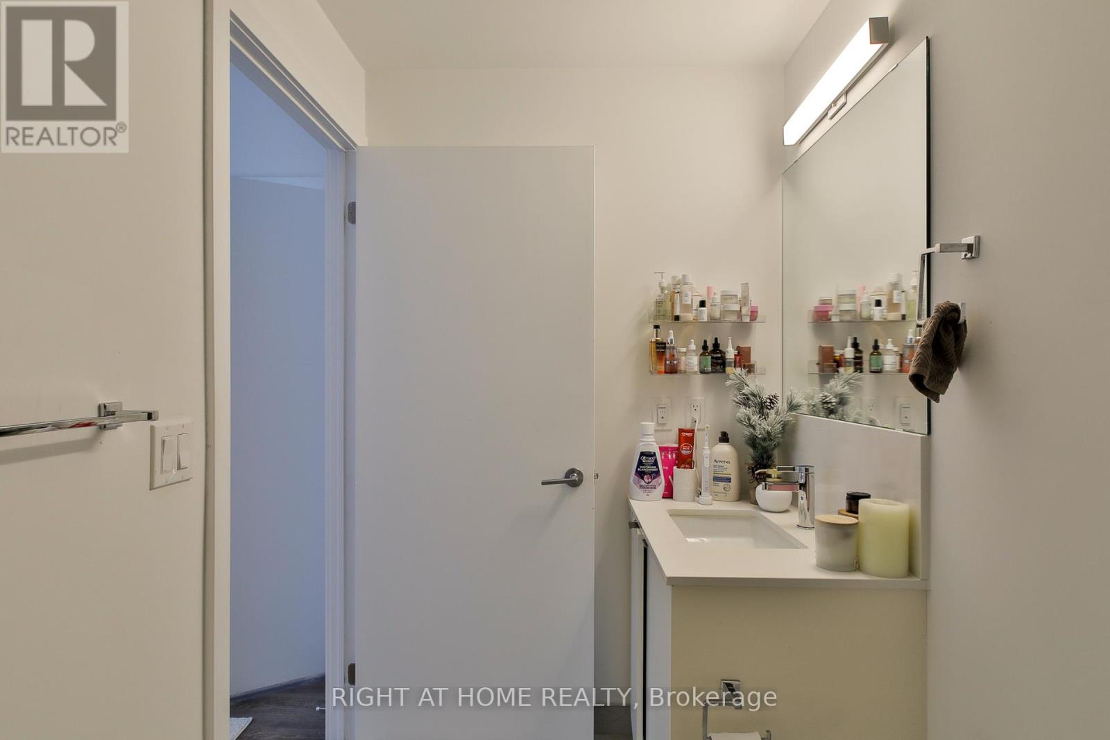 428 - 1612 Charles Street, Whitby (Port Whitby), Ontario  L1N 1B9 - Photo 9 - E13574510
