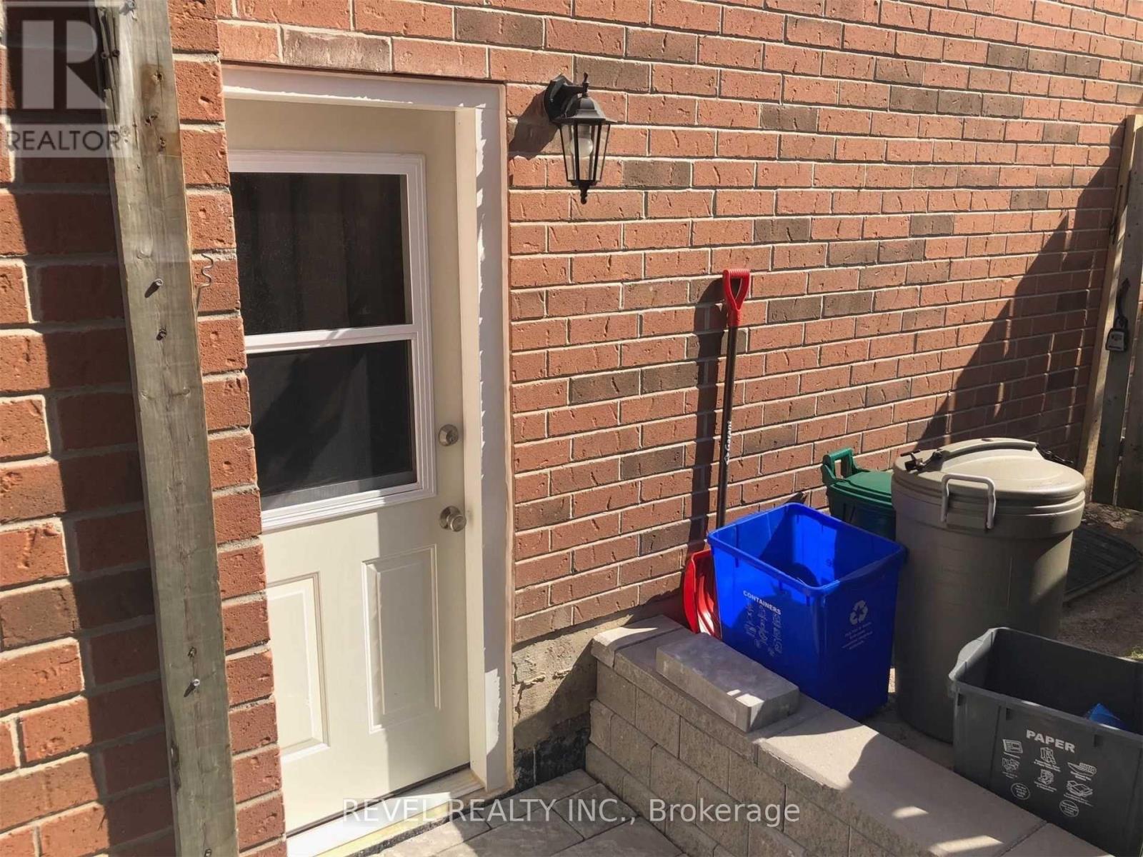 Lower - 1 Bates Court, Barrie (Painswick North), Ontario  L4N 8L9 - Photo 3 - S13574420