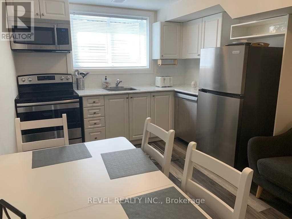Lower - 1 Bates Court, Barrie (Painswick North), Ontario  L4N 8L9 - Photo 4 - S13574420