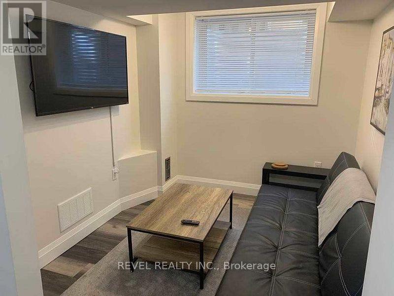 Lower - 1 Bates Court, Barrie (Painswick North), Ontario  L4N 8L9 - Photo 7 - S13574420