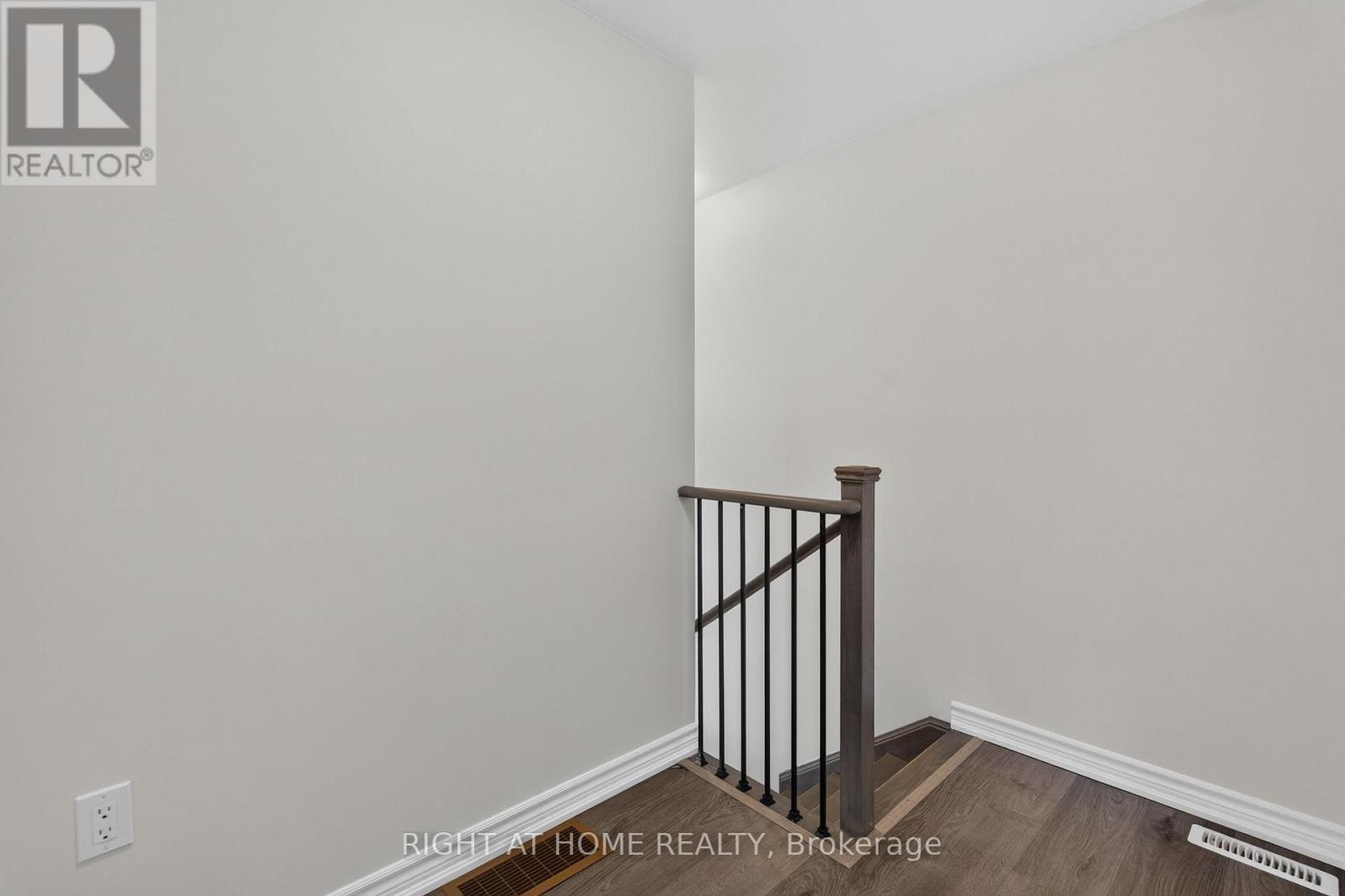 9 Silo Mews, Barrie, Ontario  L9J 0V4 - Photo 22 - S13574456