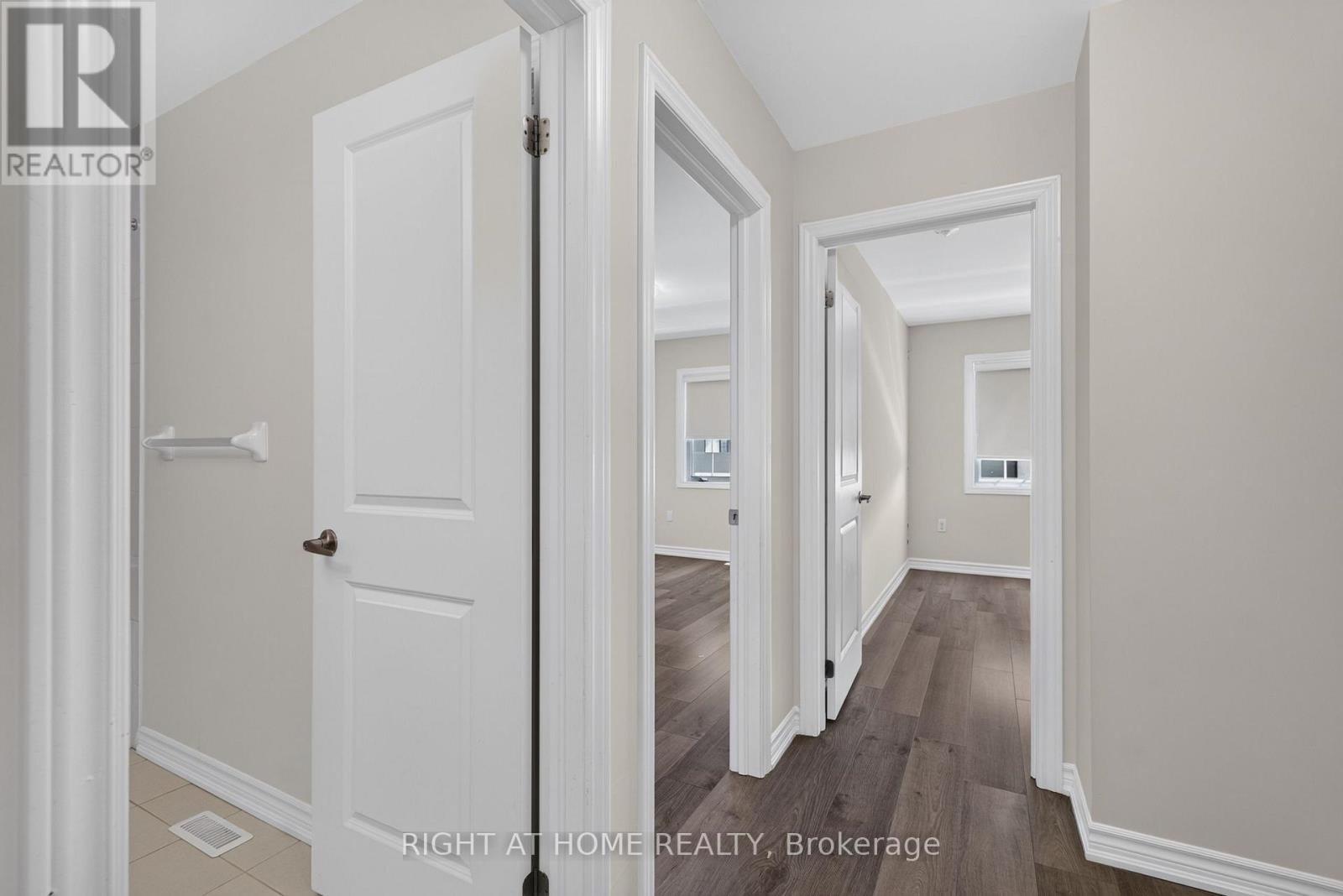9 Silo Mews, Barrie, Ontario  L9J 0V4 - Photo 23 - S13574456