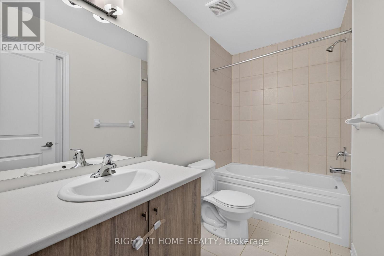 9 Silo Mews, Barrie, Ontario  L9J 0V4 - Photo 30 - S13574456