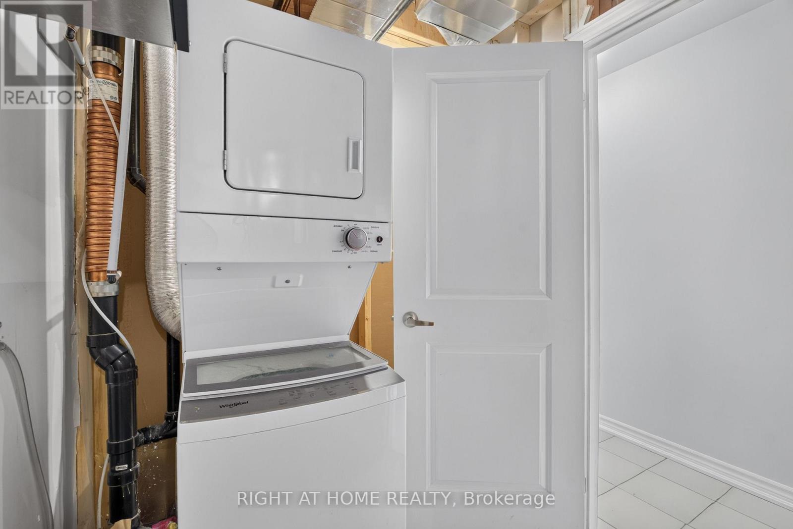 9 Silo Mews, Barrie, Ontario  L9J 0V4 - Photo 31 - S13574456