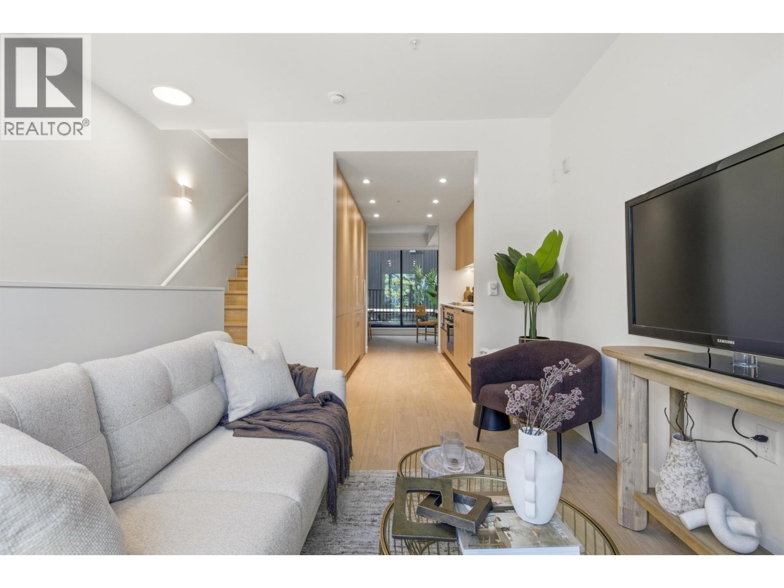 2408 E 12th Avenue, Vancouver, British Columbia  V5N 0E3 - Photo 5 - R3147278