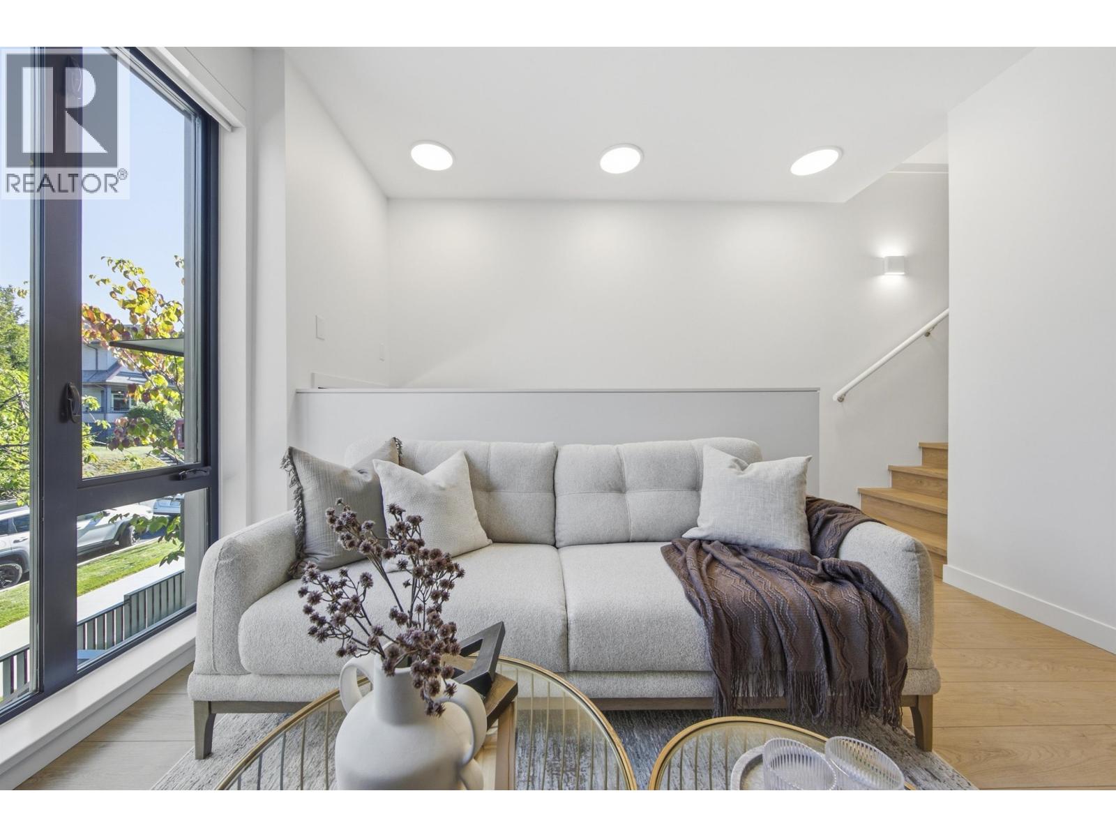 2408 E 12th Avenue, Vancouver, British Columbia  V5N 0E3 - Photo 6 - R3147278