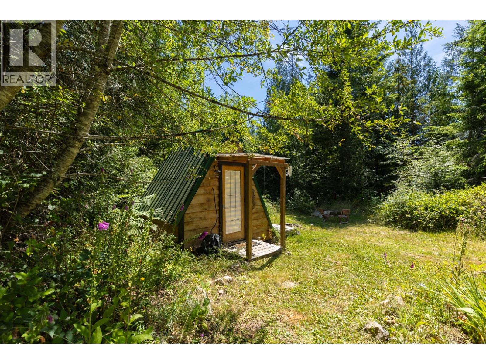 9340 Stephens Way, Halfmoon Bay, British Columbia V7Z 1G9 - Photo 32 - R3118637