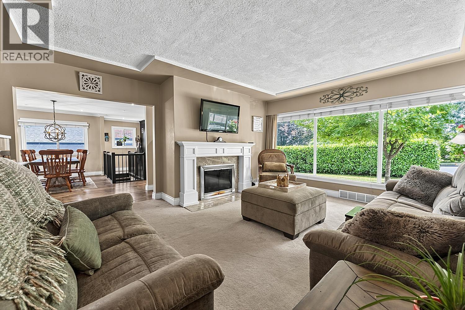 415 E Eighth Avenue, New Westminster, British Columbia  V5L 4K9 - Photo 3 - R3147101