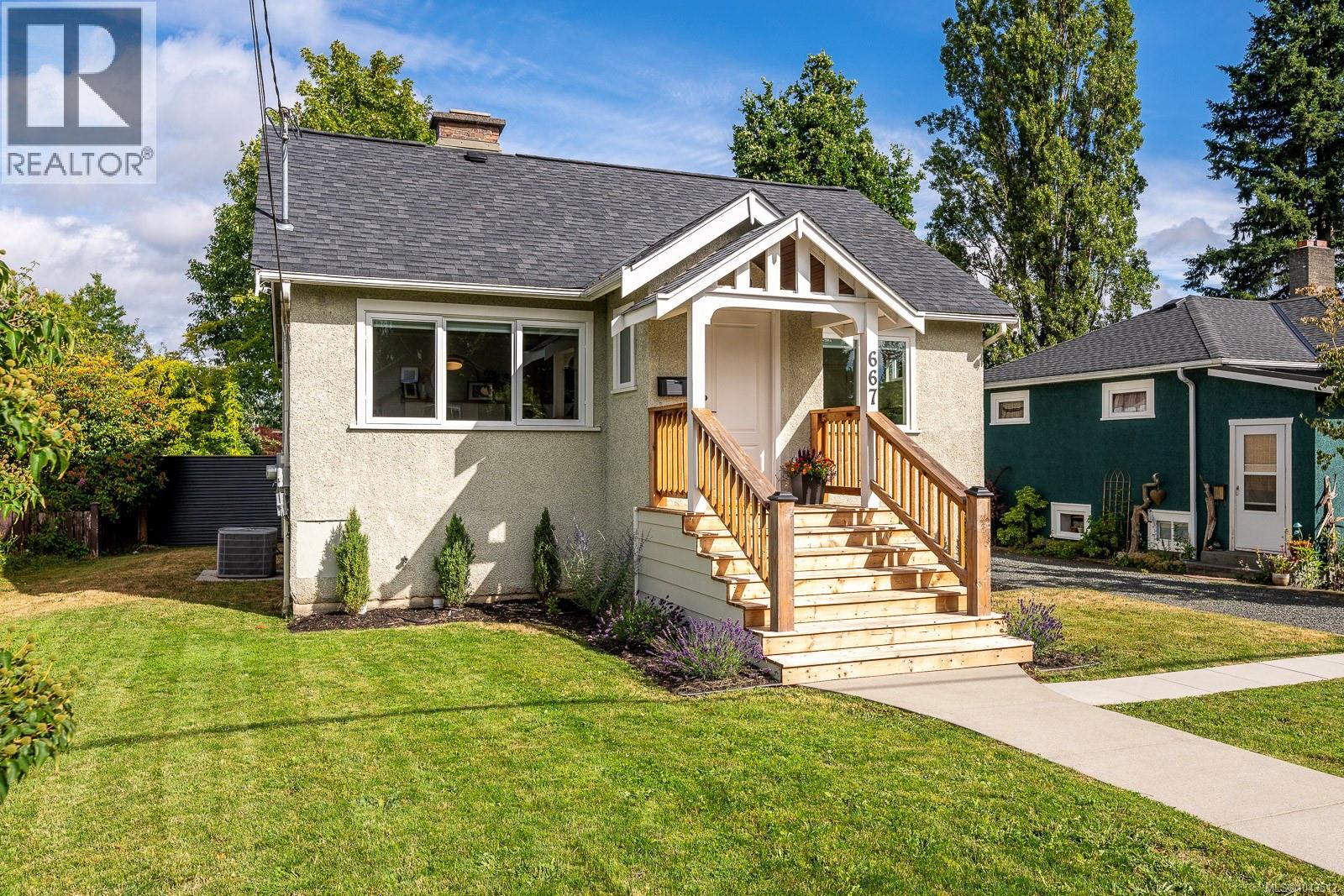 667 11th St, Courtenay