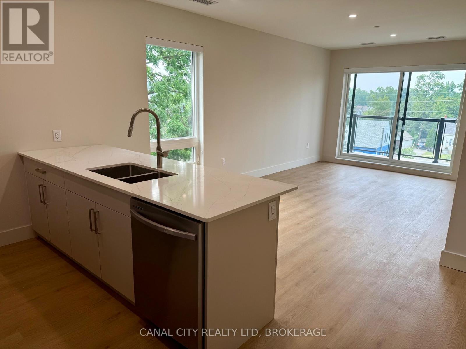 407 - 8 Hutt Lane, Thorold, Ontario  L2V 1V4 - Photo 5 - X13559758