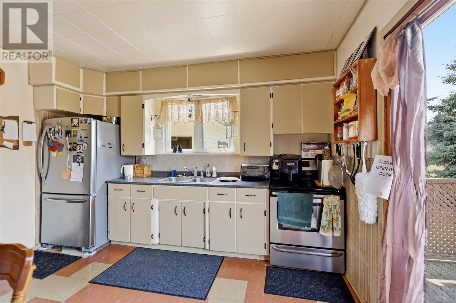902 Frontenac St, Sault Ste. Marie, Ontario  P6A 5K9 - Photo 7 - SM261858