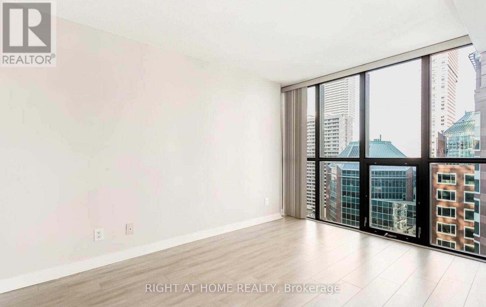 1702 - 110 Charles Street E, Toronto, Ontario M4Y 1T5 - Photo 14 - C13574598