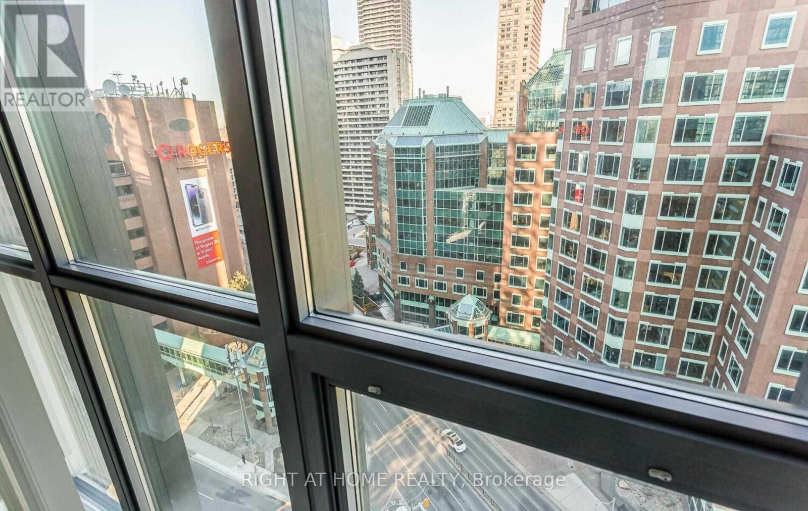 1702 - 110 Charles Street E, Toronto, Ontario M4Y 1T5 - Photo 15 - C13574598