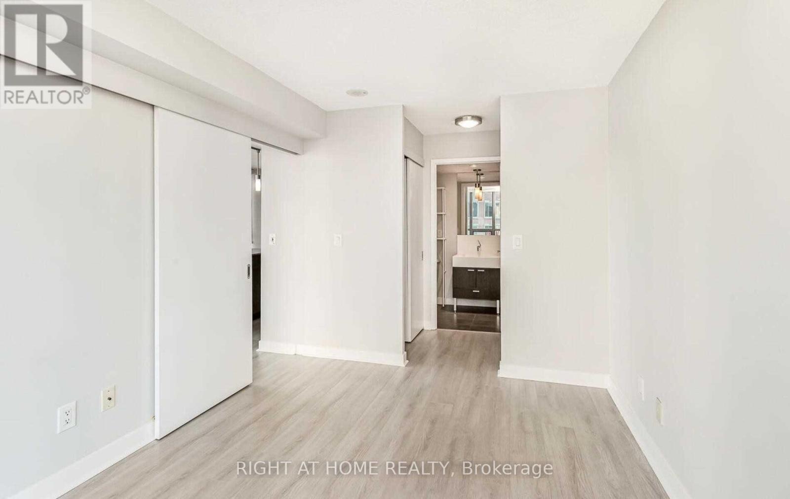 1702 - 110 Charles Street E, Toronto, Ontario M4Y 1T5 - Photo 16 - C13574598