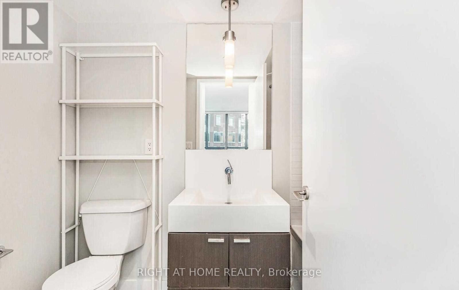 1702 - 110 Charles Street E, Toronto, Ontario M4Y 1T5 - Photo 17 - C13574598