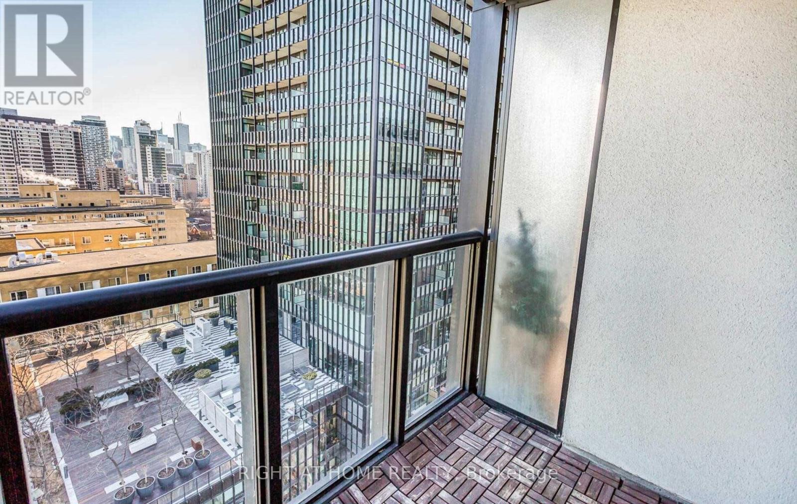 1702 - 110 Charles Street E, Toronto, Ontario M4Y 1T5 - Photo 21 - C13574598