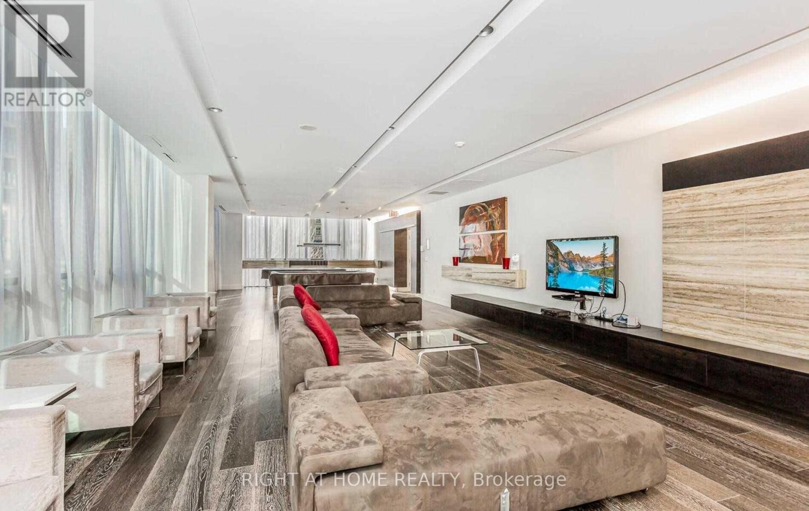 1702 - 110 Charles Street E, Toronto, Ontario M4Y 1T5 - Photo 24 - C13574598