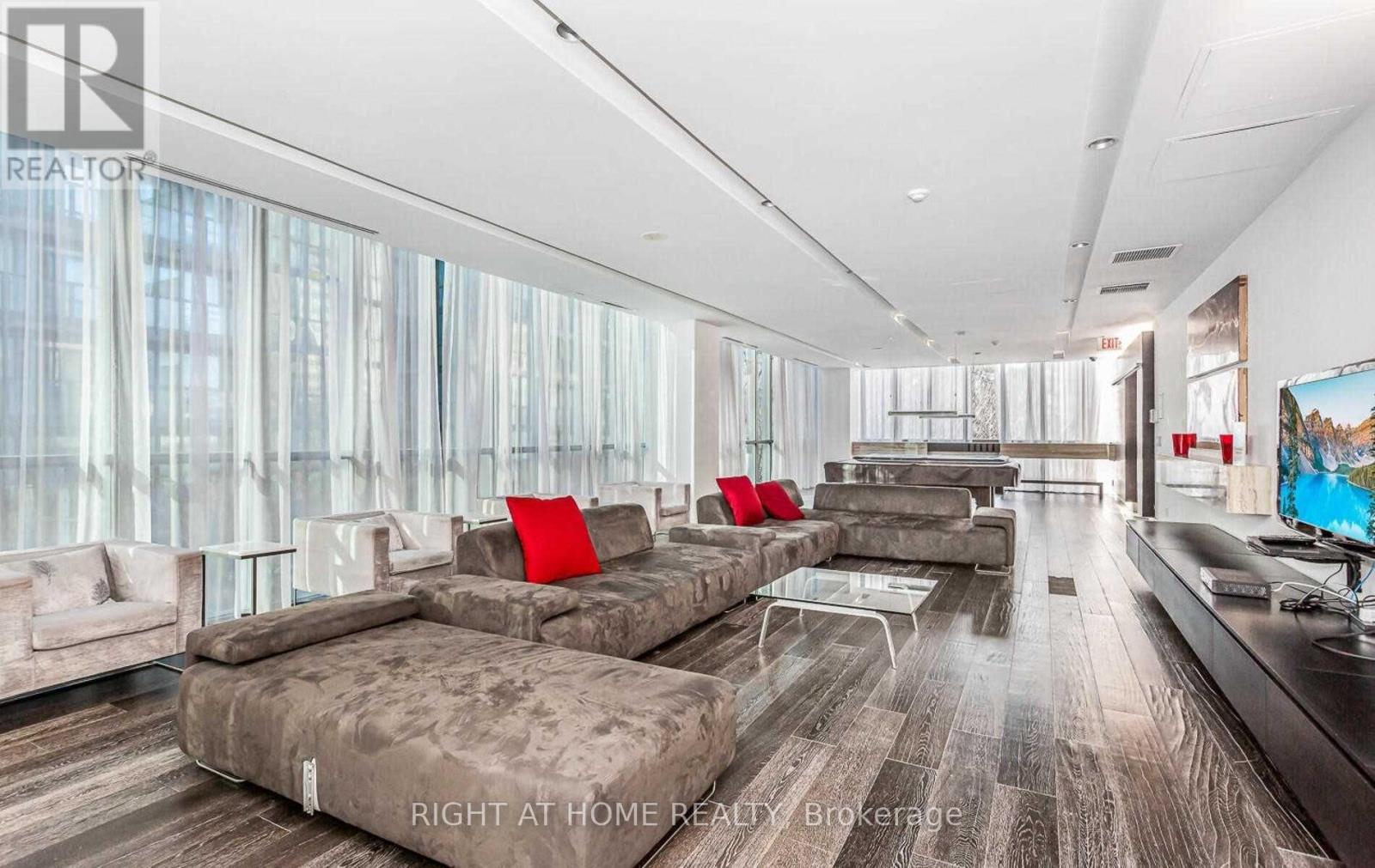 1702 - 110 Charles Street E, Toronto, Ontario M4Y 1T5 - Photo 25 - C13574598